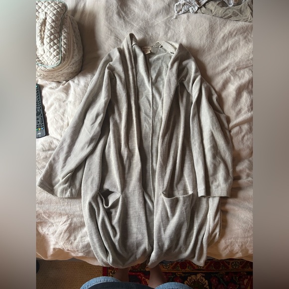 DONNI. Light Gray Open-Front Cardigan - Picture 2 of 3